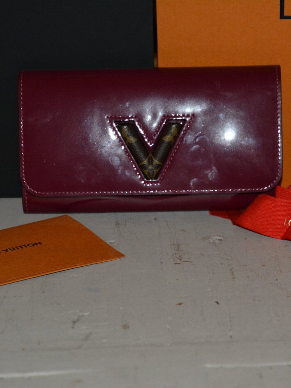 Louis Vuitton Vernis Patent Leather Twist Long Wallet